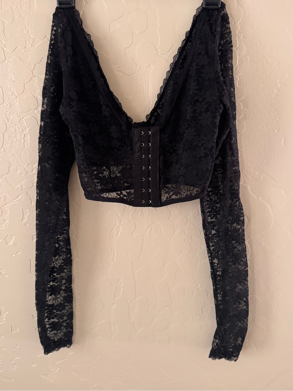 Black Lace Long-Sleeve Bralette Top - Picture 2 of 3